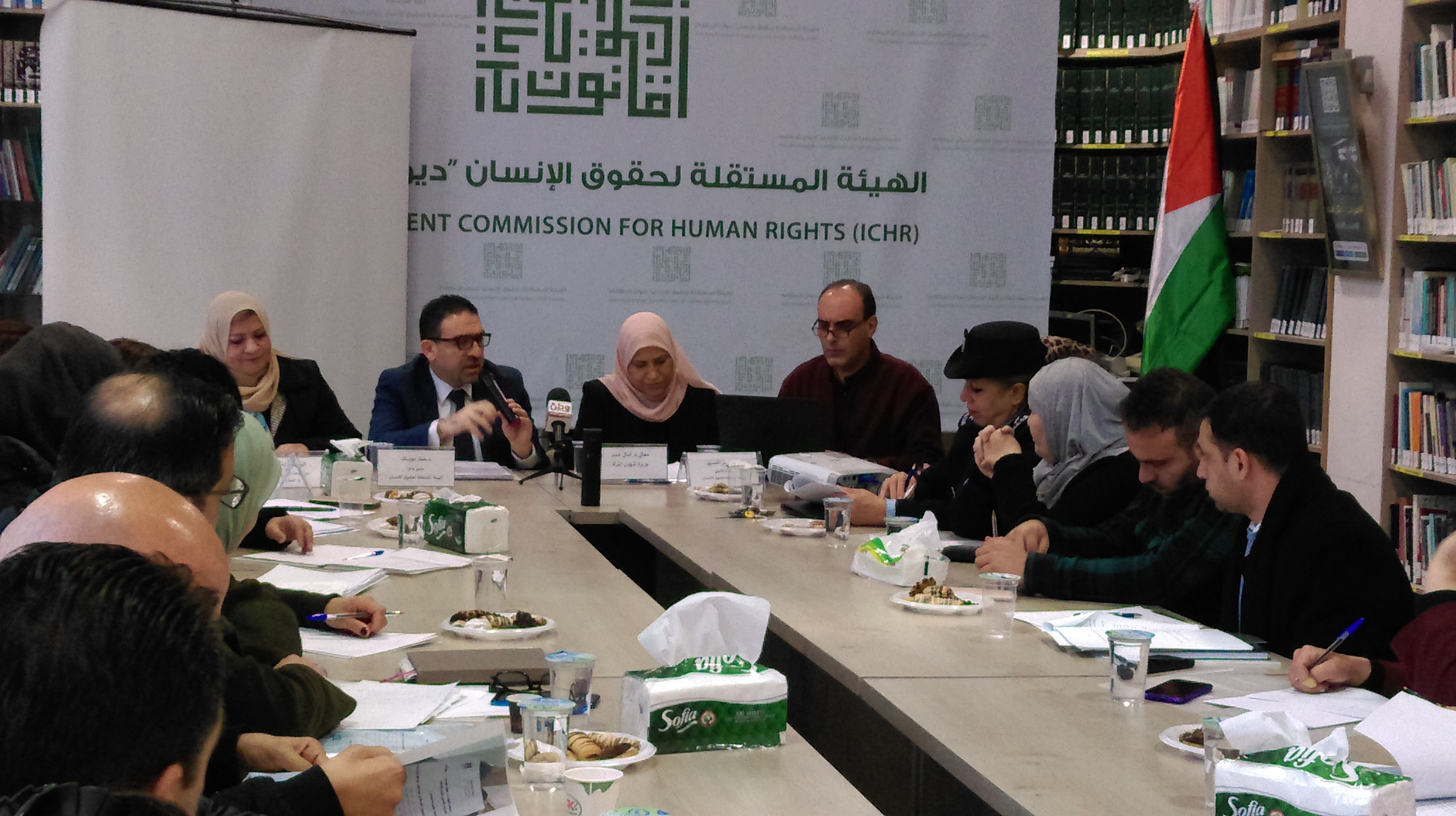 الهيئة المستقلة ووزارة شؤون المرأة تعقدان جلسة نقاش حول "حقوق المنتسبات في المؤسسة الامنية "